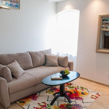 Bazzar Apartments Trogir Exteriör bild