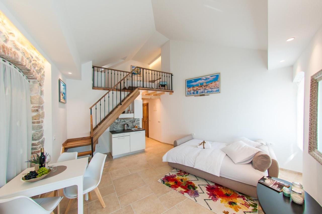 Bazzar Apartments Trogir Exteriör bild