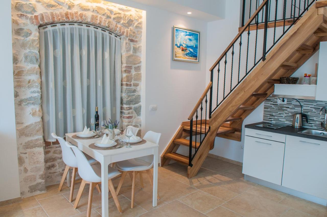 Bazzar Apartments Trogir Exteriör bild