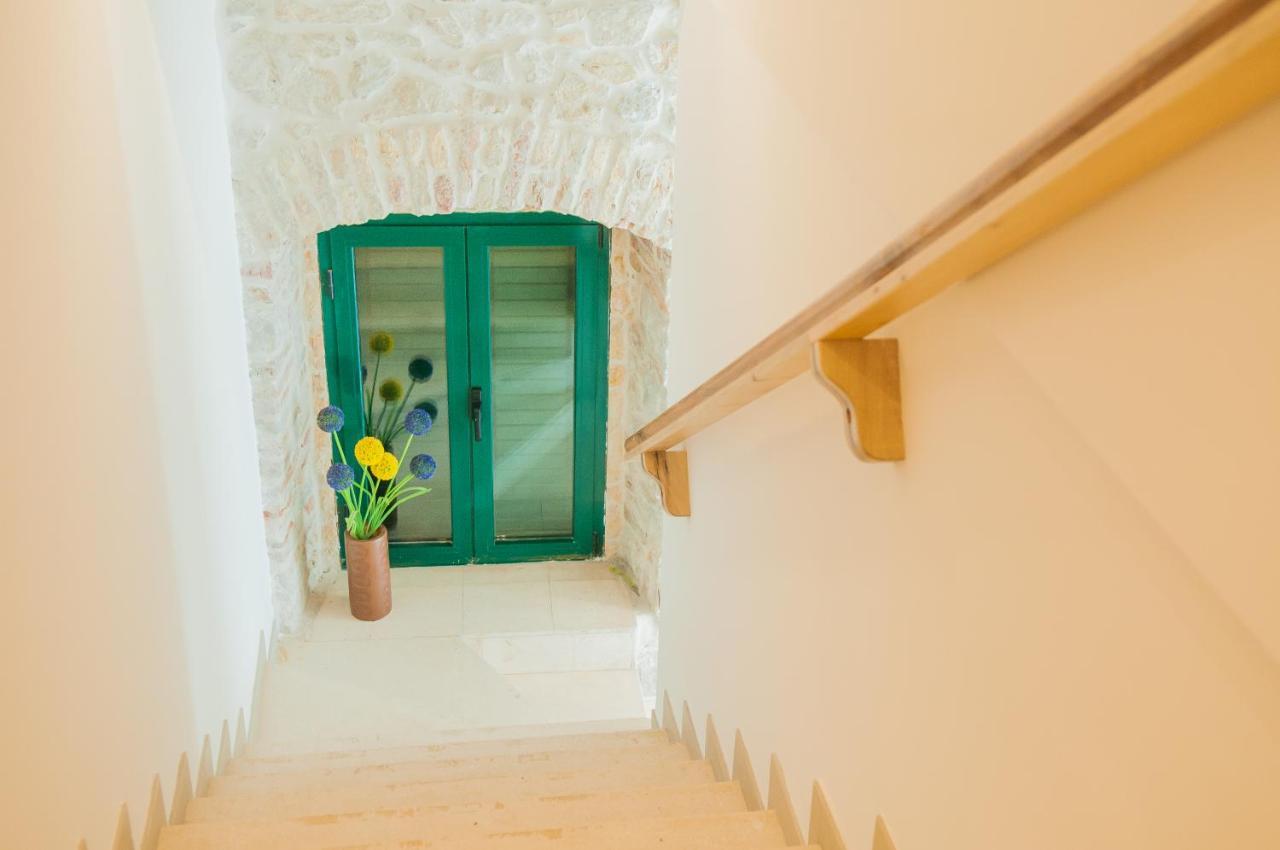 Bazzar Apartments Trogir Exteriör bild